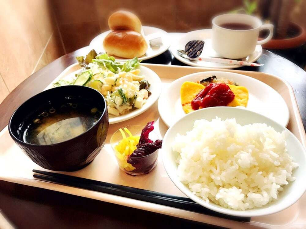 朝食