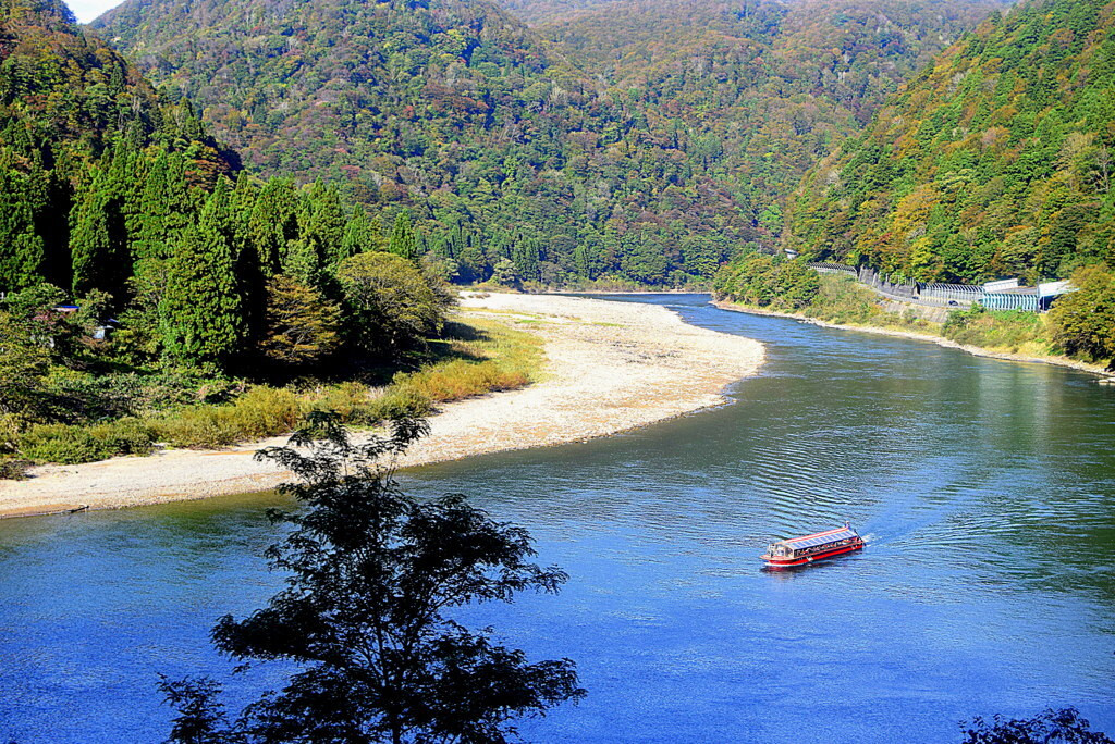 豊富な山菜・キノコに舌鼓、山形県の秘湯の温泉宿3638846
