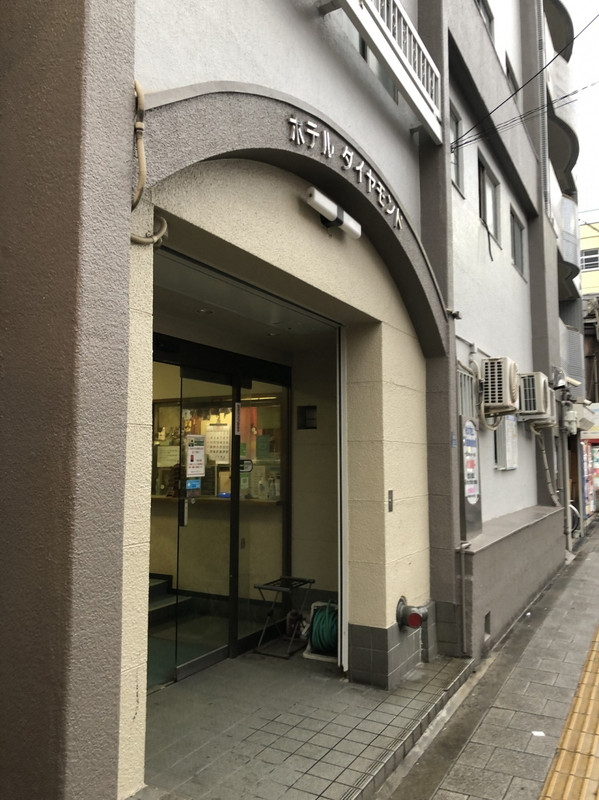 ハイ、いつもの入口