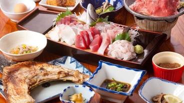 旅館のお食事処 / 19