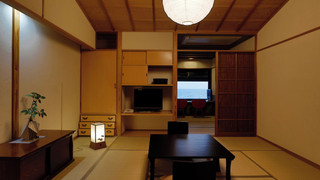 オーシャンフロント 和室 展望風呂付き 1