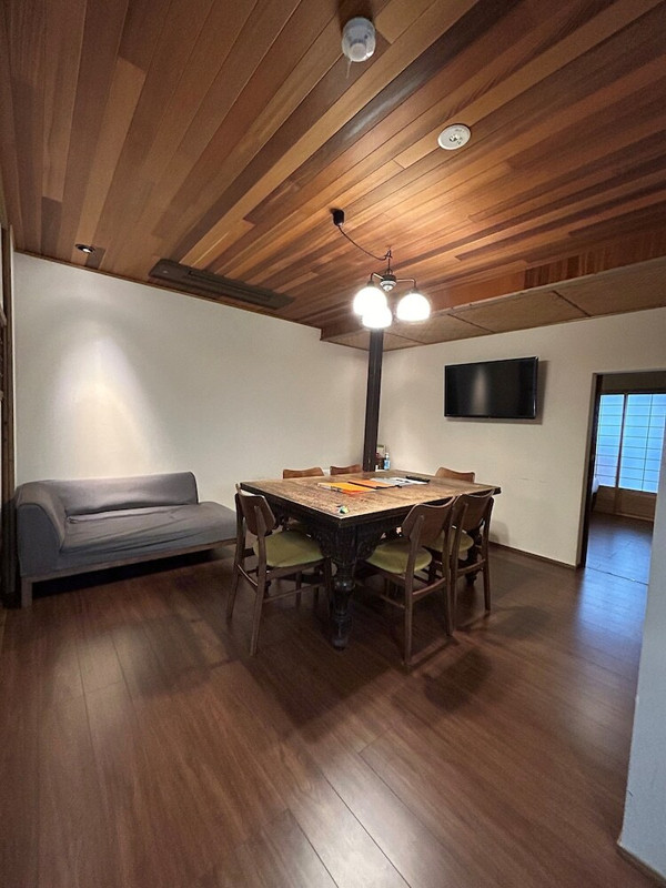 客室内のダイニングエリア