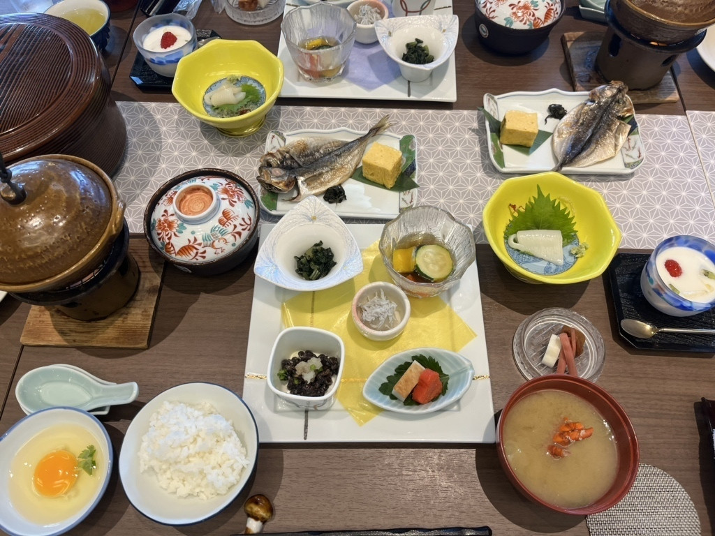 朝食
