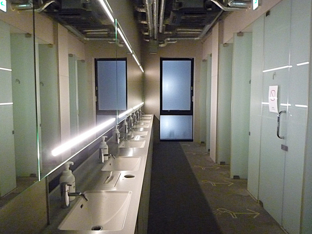 ２階共用男性洗面台