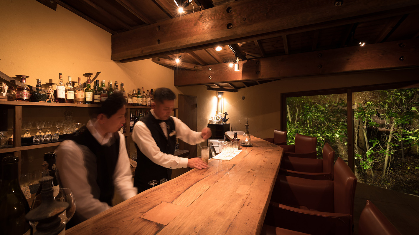 バー「the Bar Vase」①