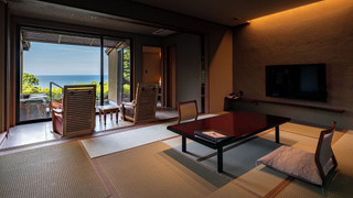 [103/105] 展望露天風呂付き客室／和室10畳+広縁（禁煙）:部屋食