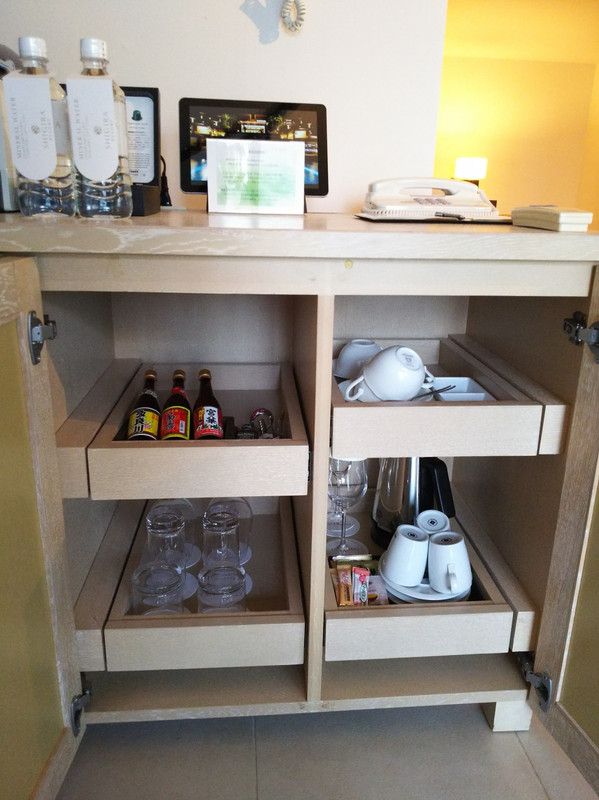 無料の水ボトルは2本　あと追加で2本欲しいところです