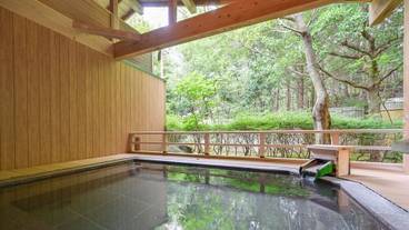 本館 千の杜 大浴場の露天風呂 / 2