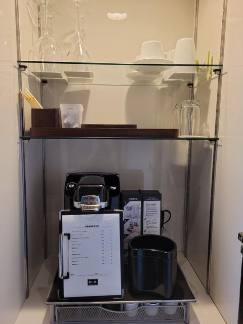 客室のエスプレッソマシン一例 / 3