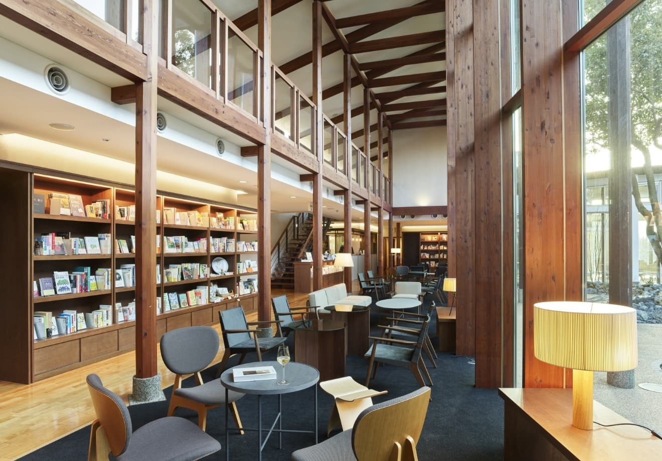 おしゃれなワイナリーでワイン＆美食を満喫3462631