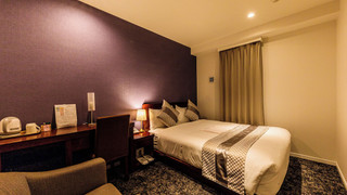 [禁煙] スタンダードクィーンルーム 17平米＜160cm幅ベッド＞