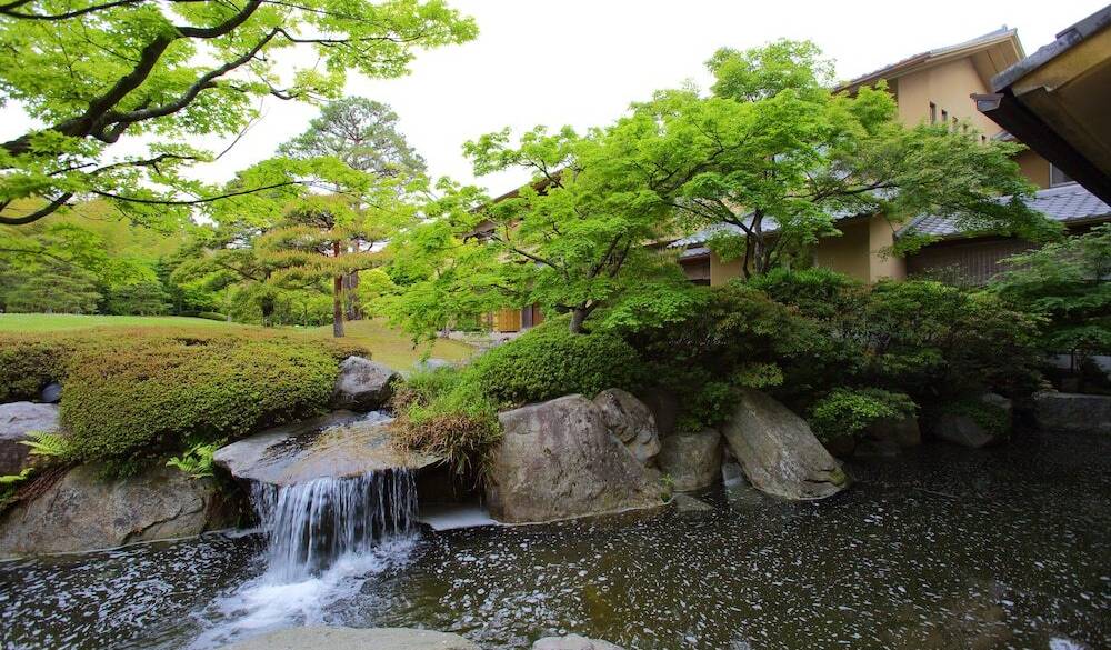 庭園の雰囲気 / 2