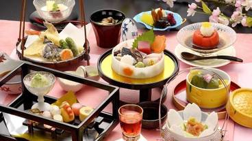 会席料理の例 / 1