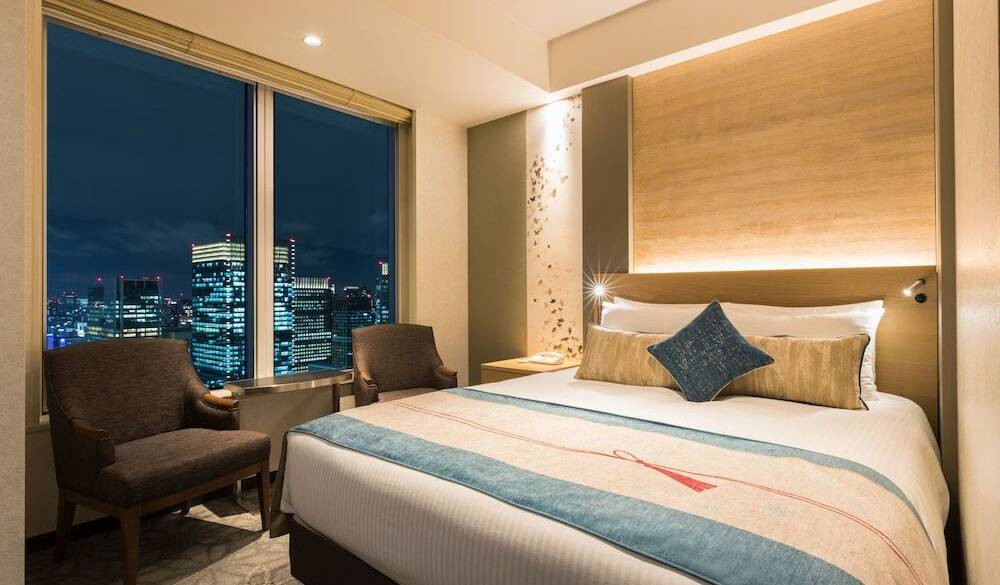 きらめく夜景を
楽しめるお部屋へ / 3