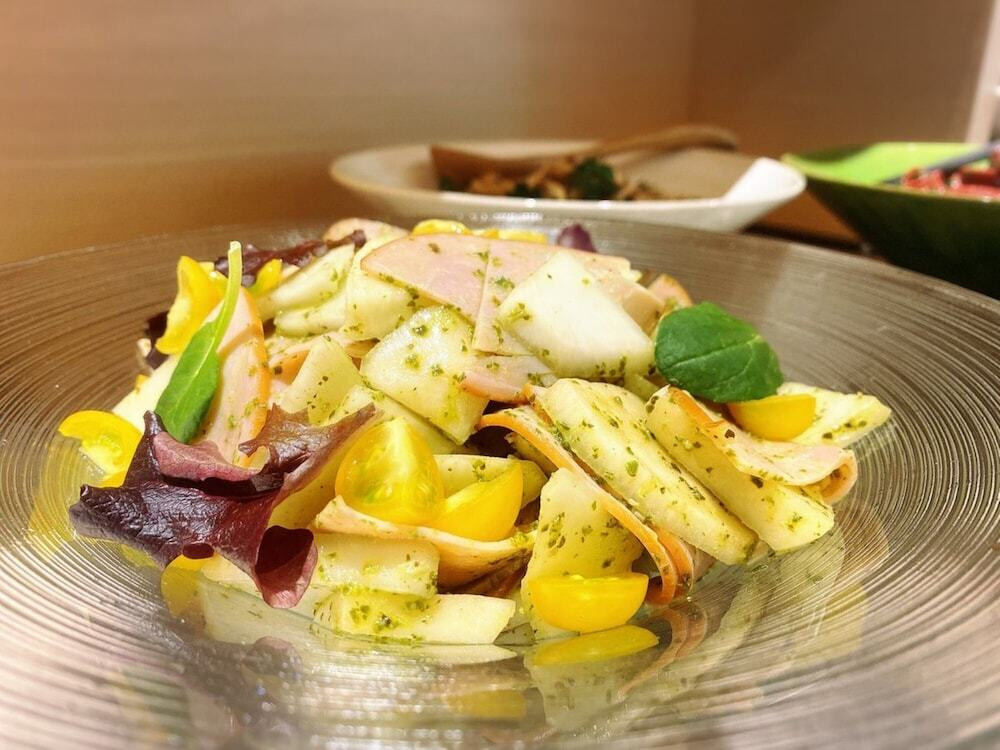 朝食