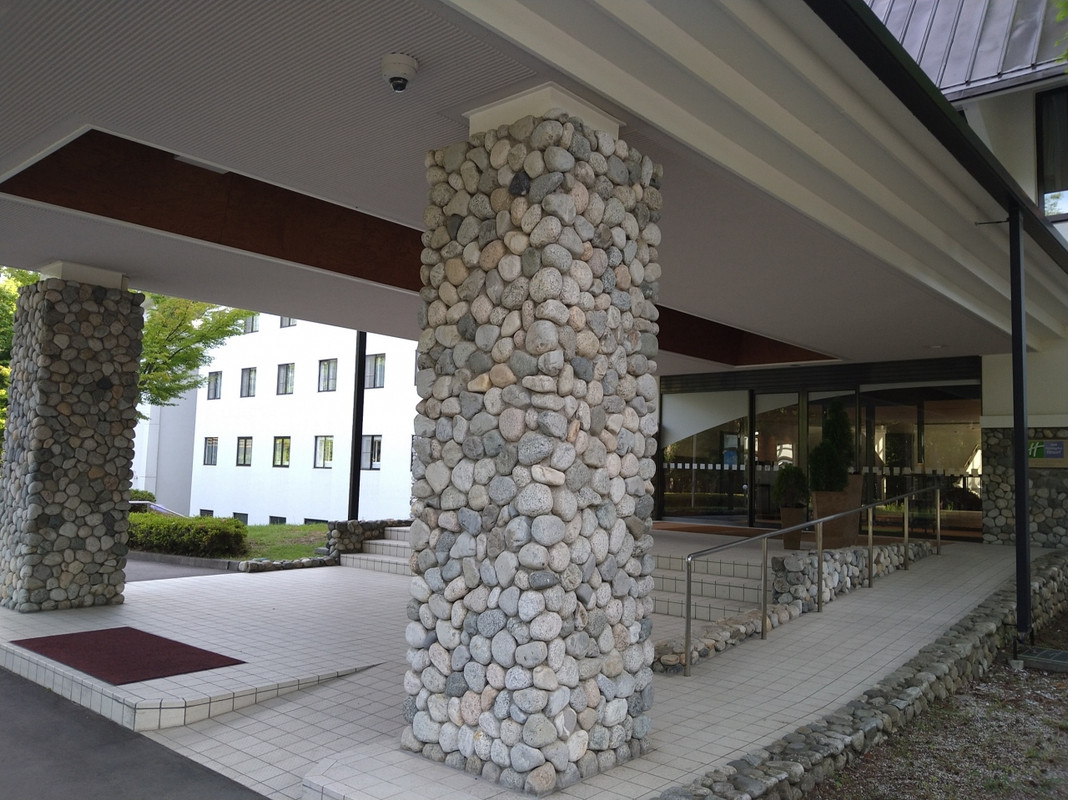 ホリデイインくろよんエントランス