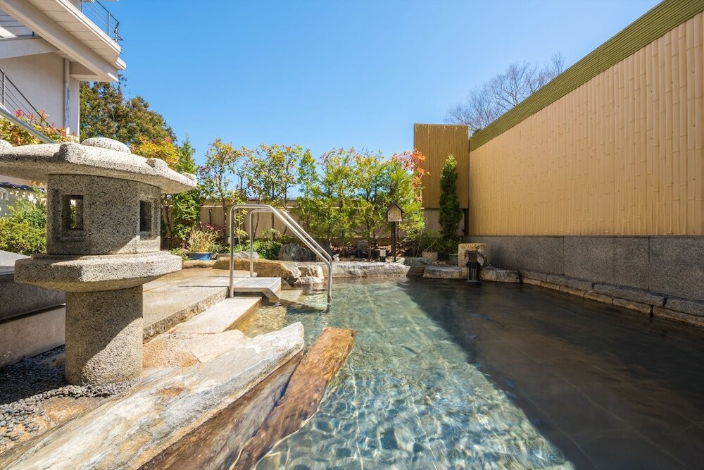 ガーデン野天風呂