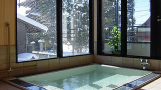 和室 （2名利用、共用バスルーム）