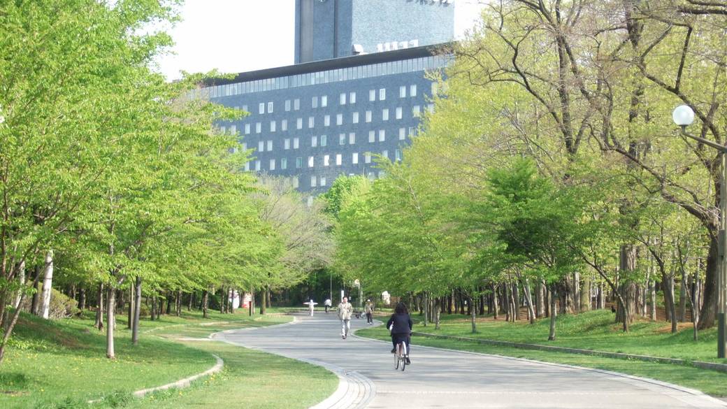 水と緑が豊かな公園
「中島公園」へ / 1