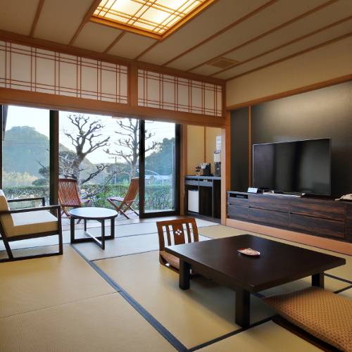 お部屋でのんびりと
景色を楽しんで / 1