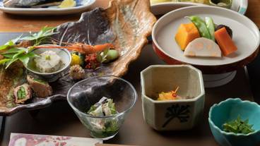 食事・飲み物 / 4