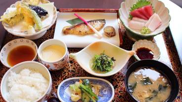 食事・飲み物 / 3