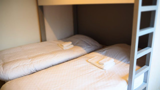 ビジネス 4 人部屋