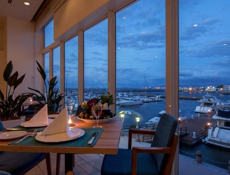 ブルシエール内観 / 2