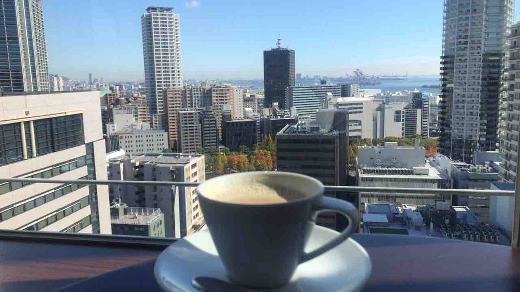 チェックイン前に
絶景カフェで一休み / 2