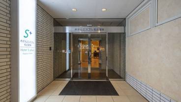 施設の入り口 / 14