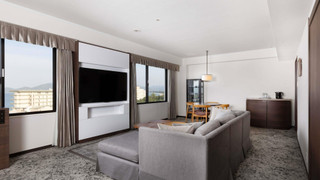 Privilege ジュニア スイート ベッド (複数台) シービュー