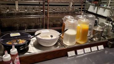 朝食ビュッフェ / 3