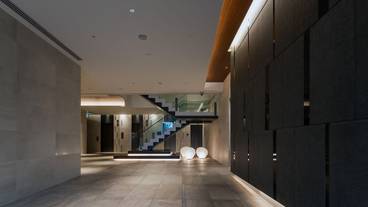 内部エントランス / 2