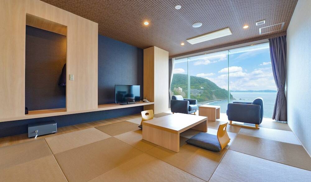 オーシャンビューの
お部屋でのんびり / 1