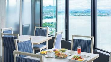 朝食スペース / 11