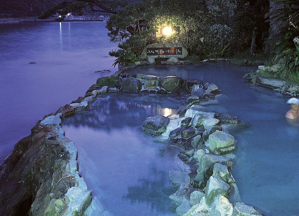 露天風呂「紀州潮聞之湯」夜