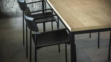 客室のダイニングテーブル / 16