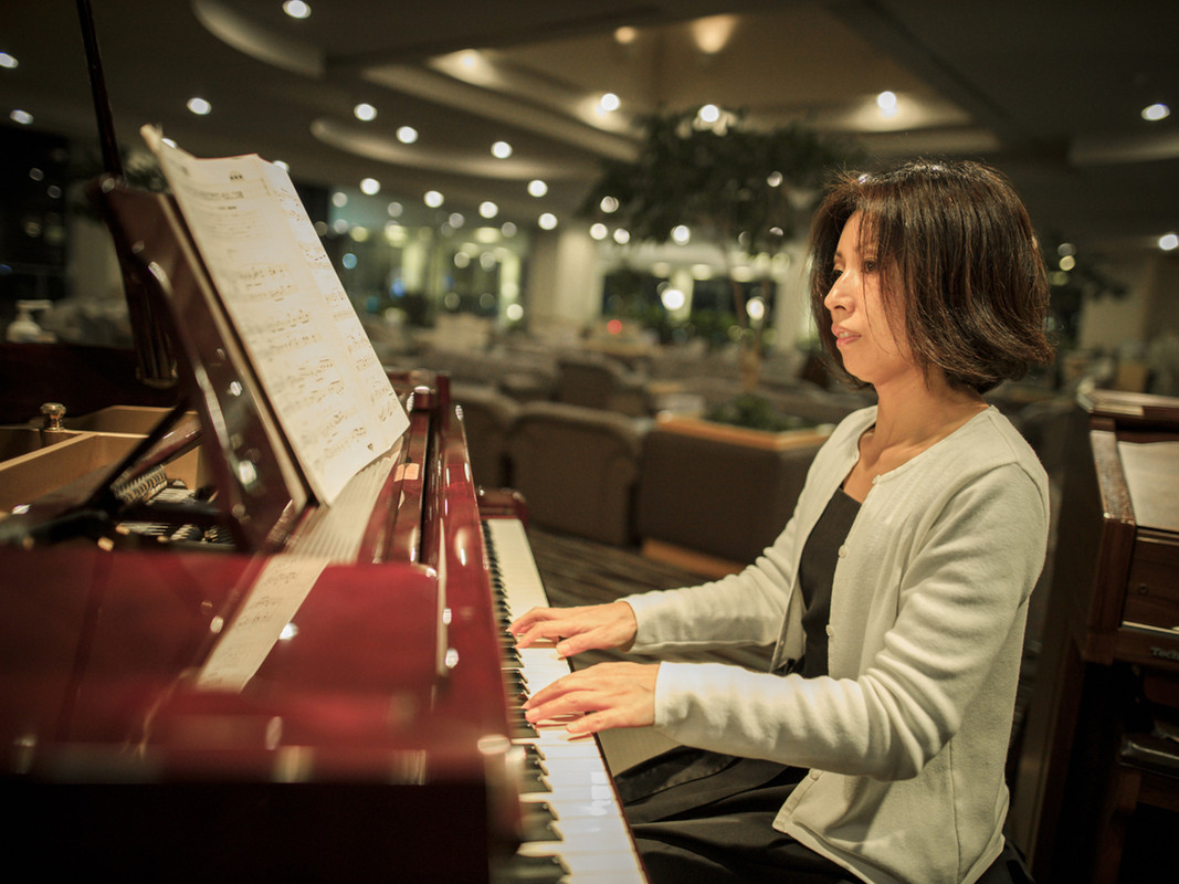 ラウンジでの生演奏