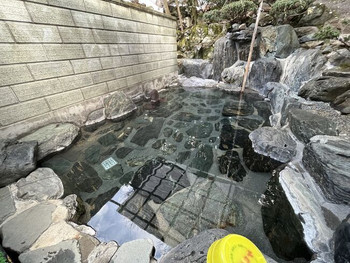 貸切露天風呂で贅沢ステイ♪お宿近くには珍しい風穴も！4249794