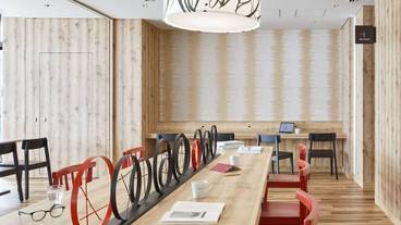 朝食スペース / 13