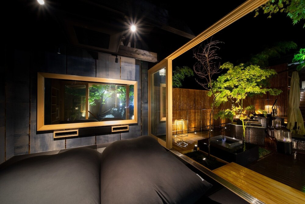 広大な敷地にある豪華な離れで充実のひと時4004690