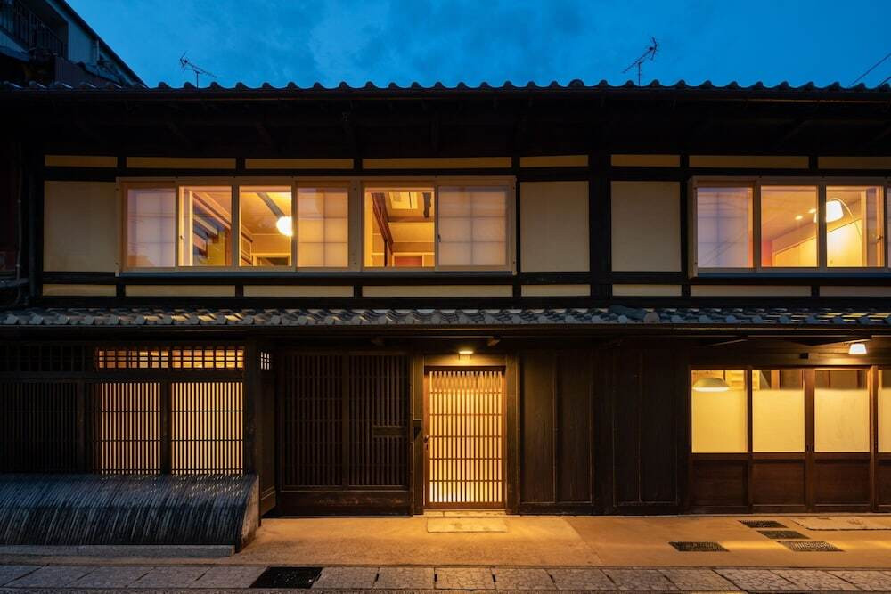 町家を改装したお宿で歴史を味わうくつろぎステイを3532658