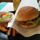 カフェ イーストヒルズ（カフェイーストヒルズ）