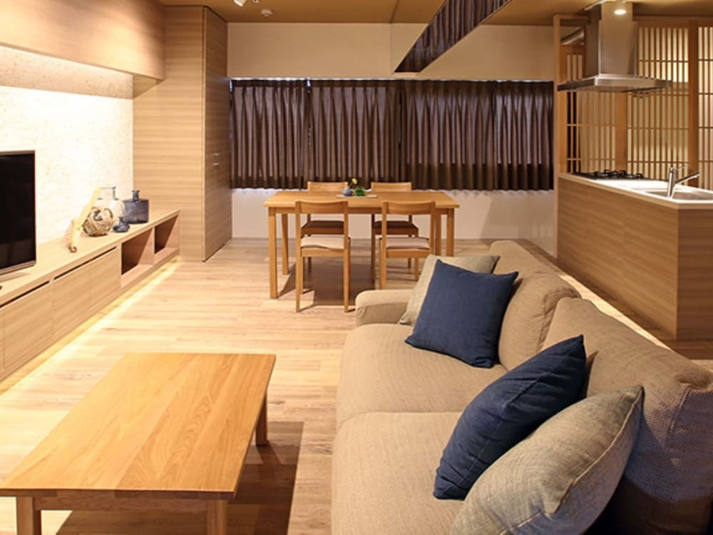 客室内のダイニングエリア