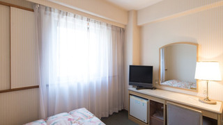 セミダブルルーム 喫煙可