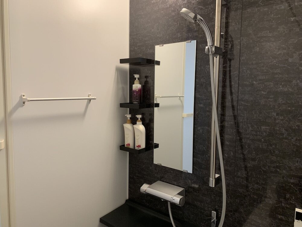 バスルームのシャワー