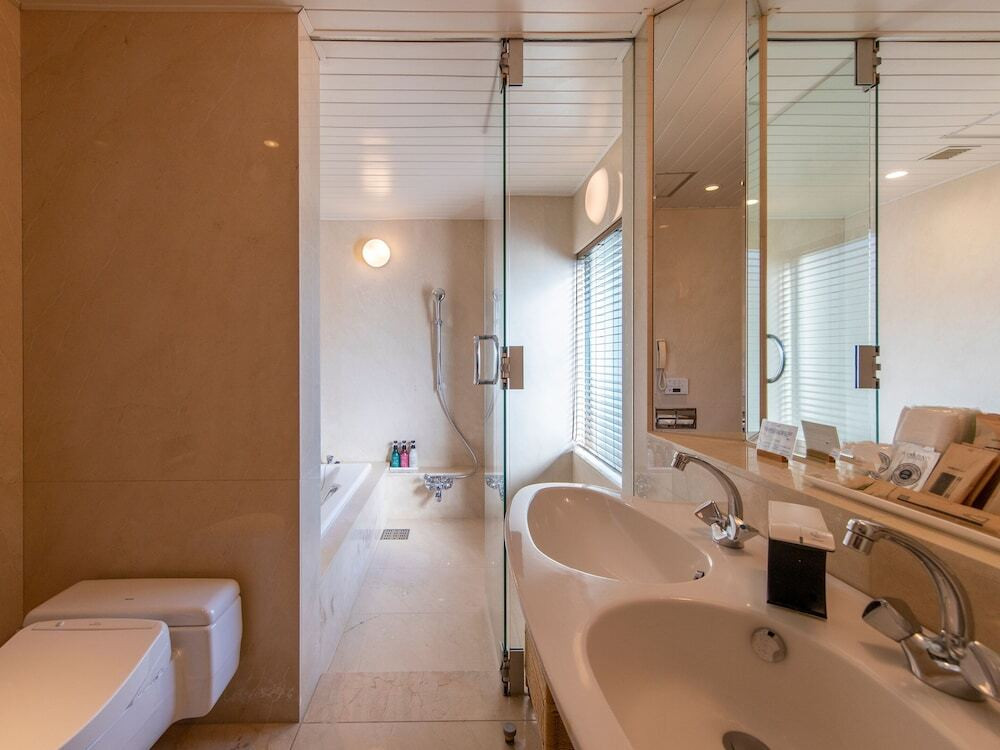 プレミアムフォース・ジュニアスイート／バスルーム