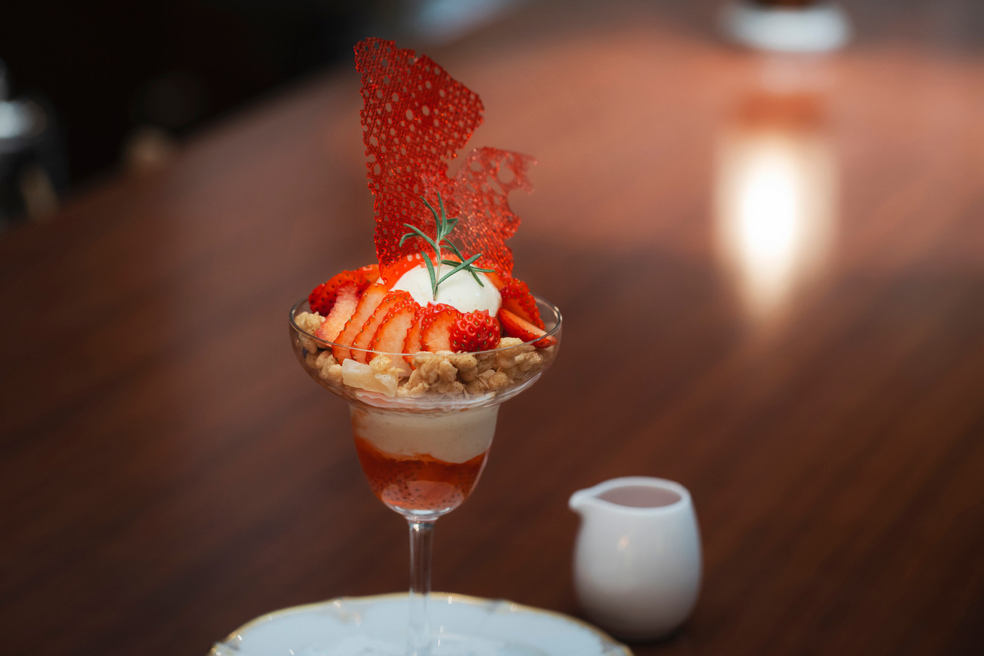 ホテルのバーで「大人の夜パフェ」を2606732