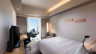 ルーム クイーンベッド 1 台 (Guest Room)