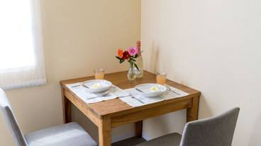 客室内のダイニングエリア / 17